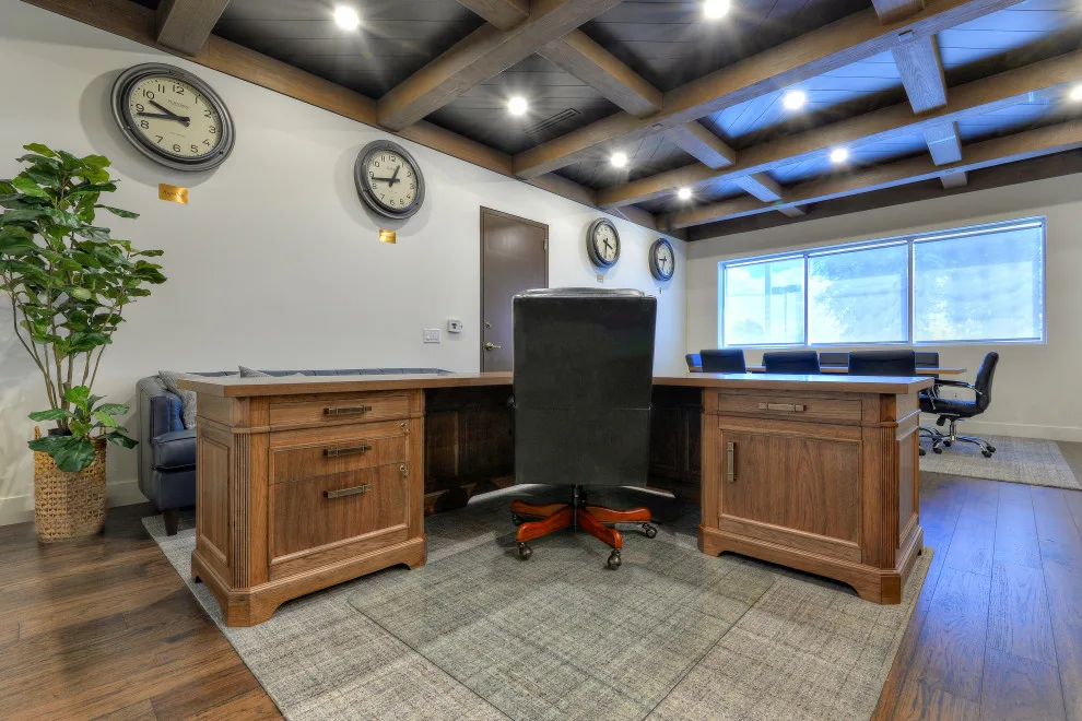 Ford Dealership Leadership Suite by Maple Avenue Construction - Photo 4
