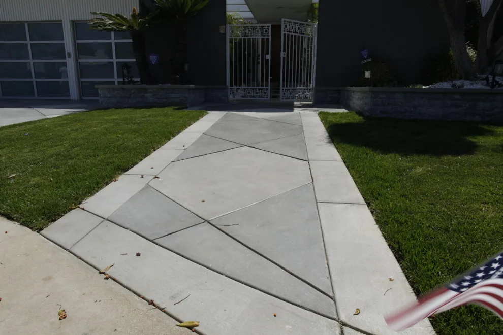Ladera Heights Hardscape Renovation for Front and Back Yards by Katz Design & Builders Inc. - Photo 4
