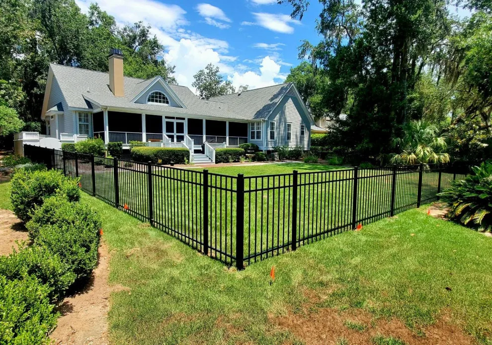 Southern Fence - Photo 2