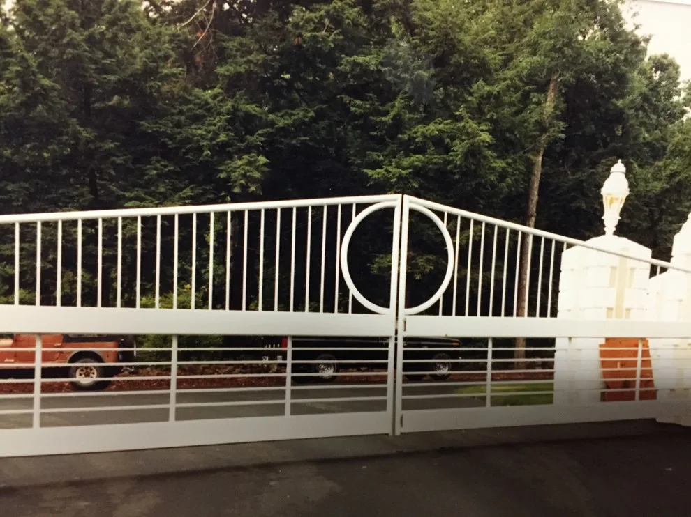 Decorative Entryways by Hartford Wire Fence - Photo 5