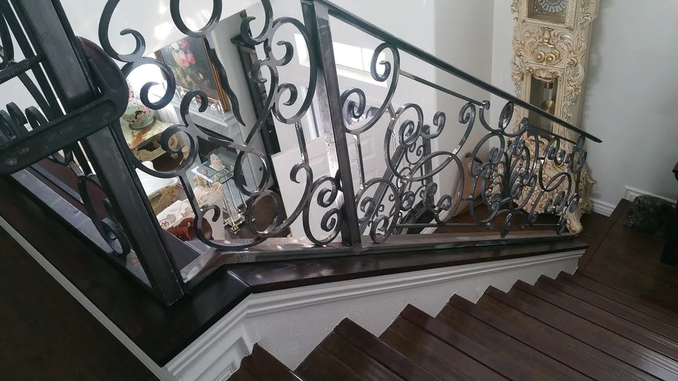 Iron Works And Automatic Gates - Photo 7