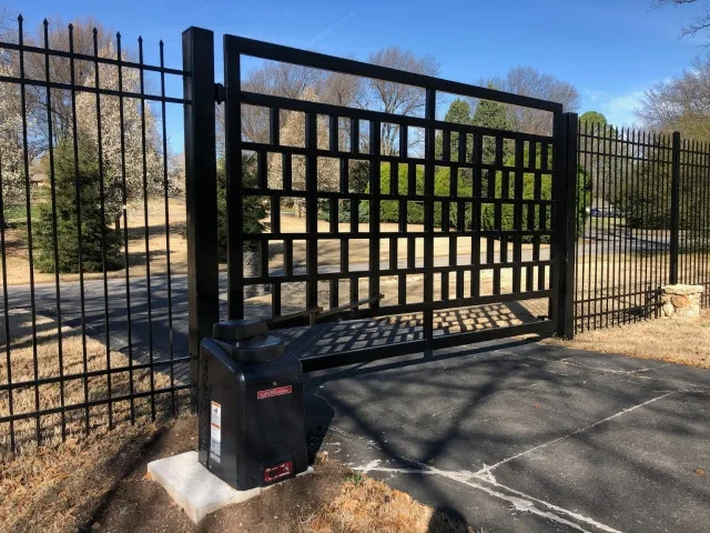 Radius Gate & Fence Company - Photo 5