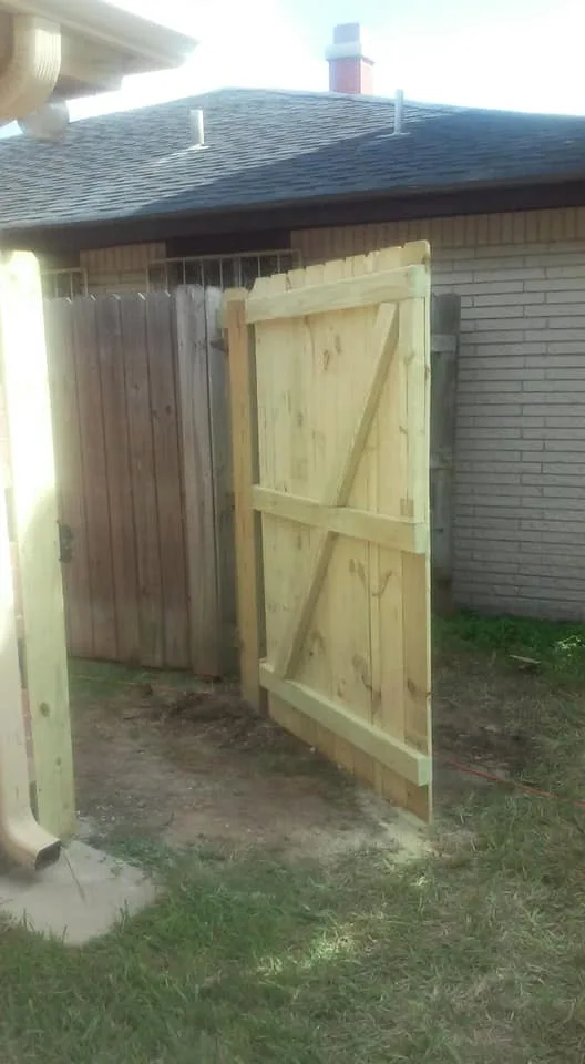 Triple S Fence Company - Photo 4