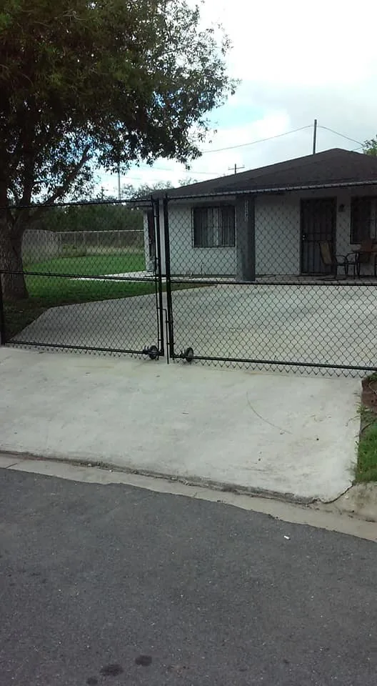 Triple S Fence Company - Photo 5