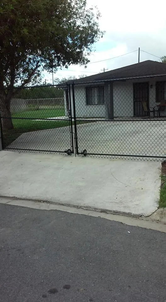 Triple S Fence Company - Photo 10