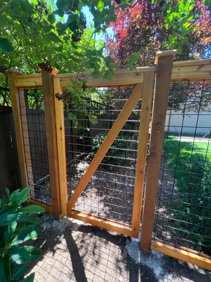 6-Foot Black Hog Wire Fence by MyFence.com - Photo 4