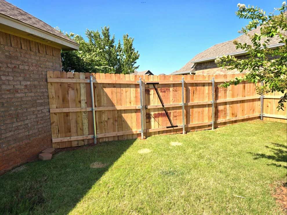 Legacy Fence - Photo 5