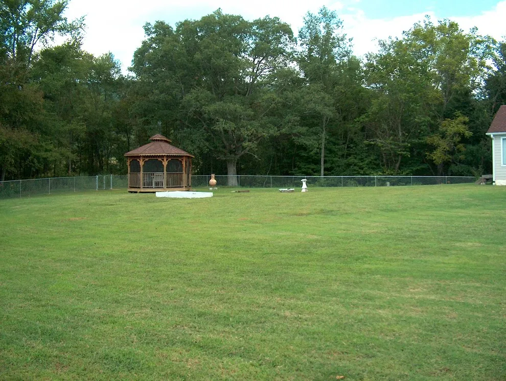 Putnam County Fencing - Photo 9
