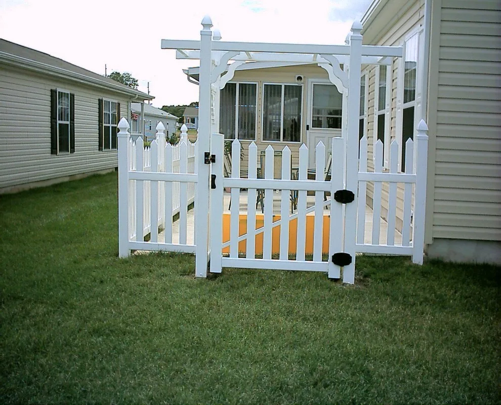 Homestead Fence Co. - Photo 11
