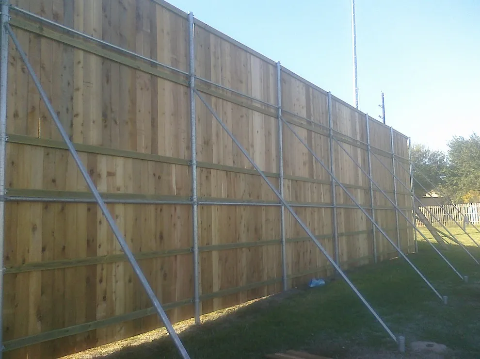 Outfield barrier for baseball by Republic Fence Company - Photo 3