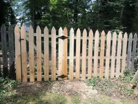 Bear Roots Fence Company LLC - Photo 2