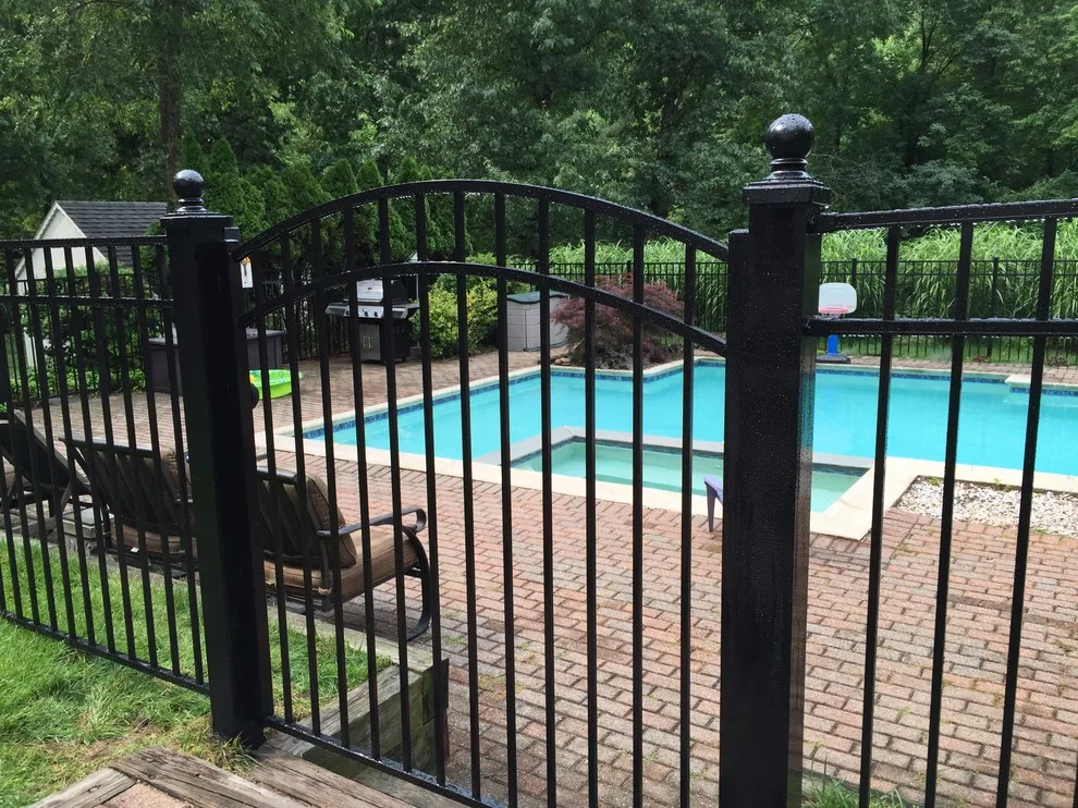 Hartford Wire Fence - Photo 14