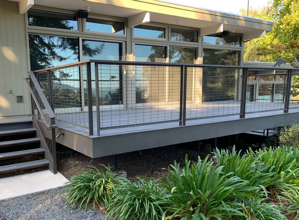 Contemporary Trex Deck by Clough Construction - Photo 9