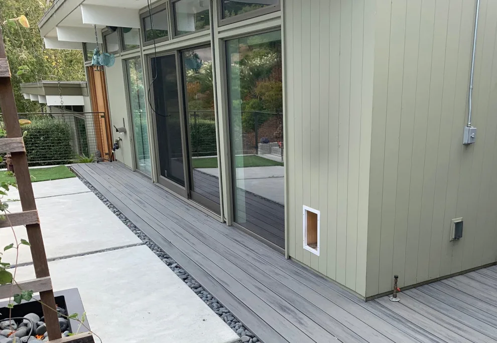 Contemporary Trex Deck by Clough Construction - Photo 5