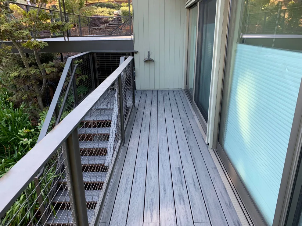 Contemporary Trex Deck by Clough Construction - Photo 4