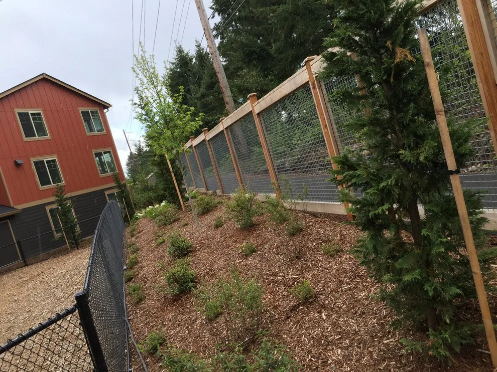 Western Pacific Fence - Photo 12