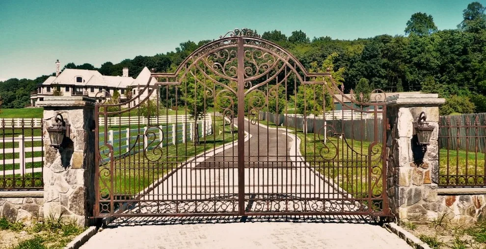 Personalized Entrance Gates by Bill's Custom Metal Fabrications Inc. - Photo 5