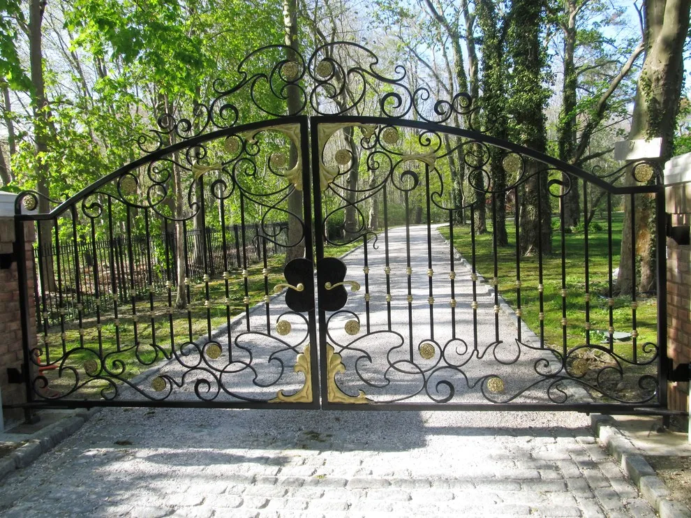 Personalized Entrance Gates by Bill's Custom Metal Fabrications Inc. - Photo 9