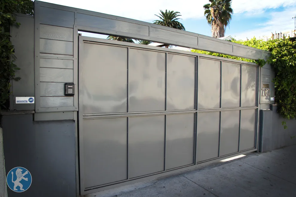 Perfect Garage Doors And Gates Inc. - Photo 10