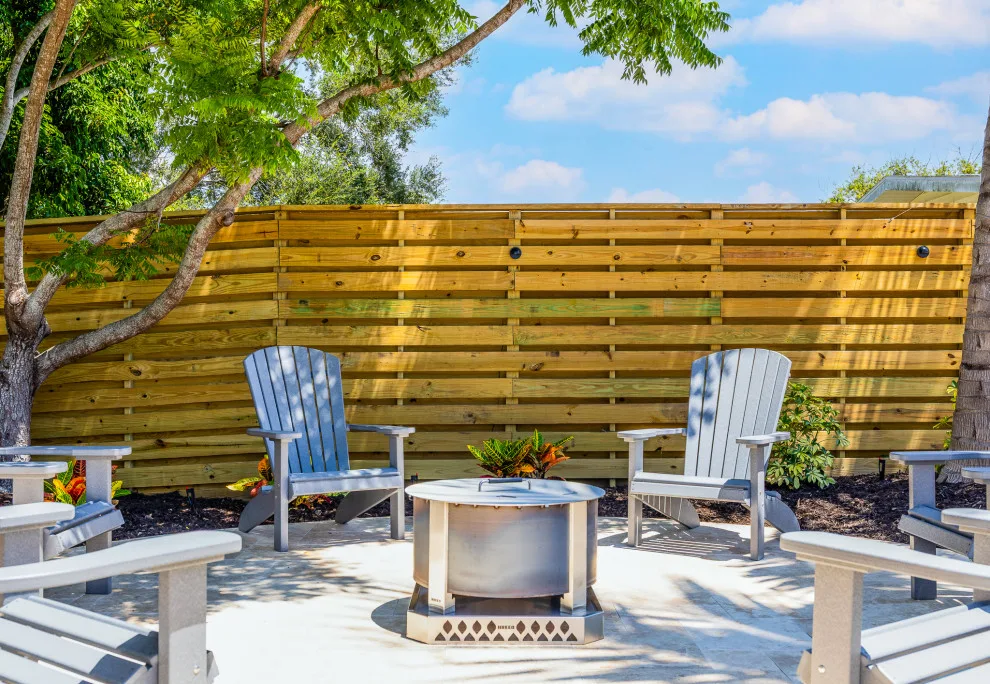 Bespoke Horizontal Wooden Fence by Freedom Fence & Aluminum - Photo 6