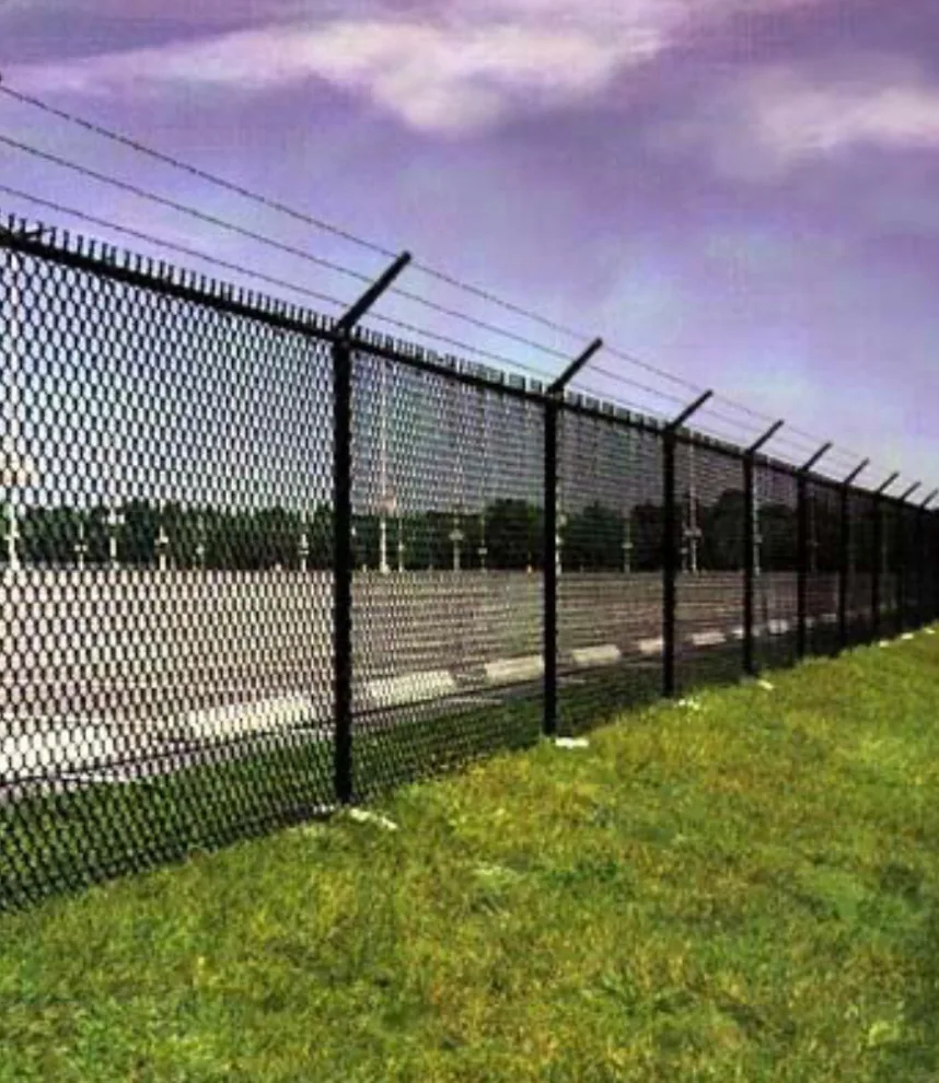 Quality Fence And Custom Outdoors - Photo 6