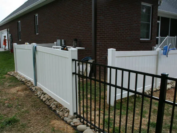 Bryant Fence Co - Photo 4
