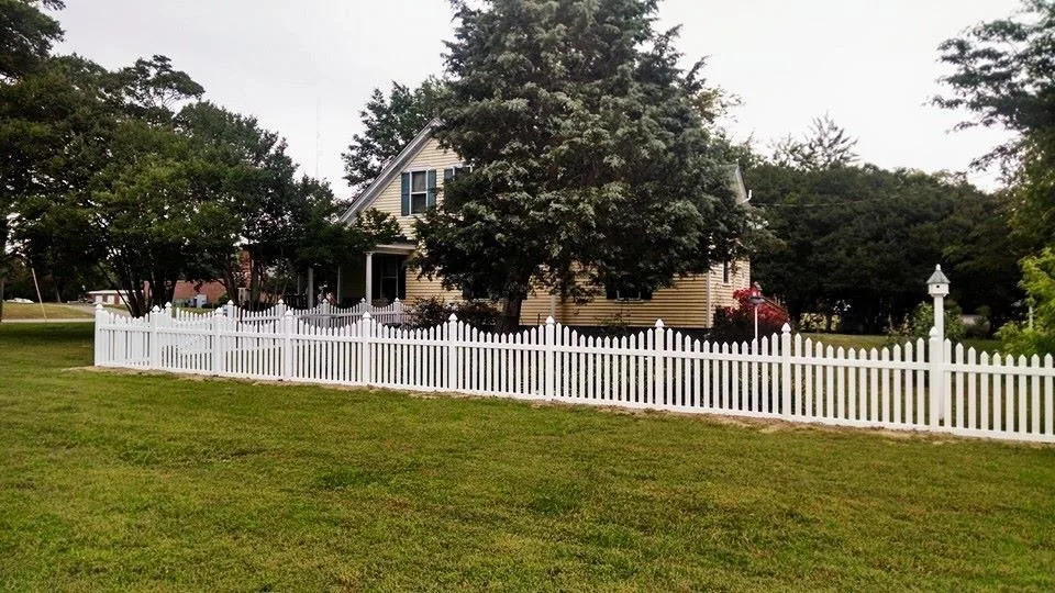 Jones Fence & Custom Vinyl, LLC - Photo 2