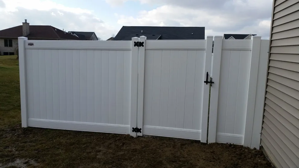 Sharper Image Fence - Photo 13