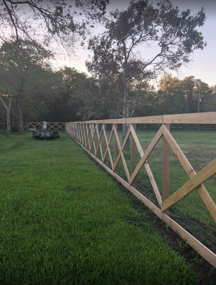 Redou Custom Gates, LLC - Photo 2