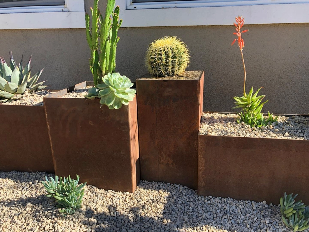 Featured Projects by Bay Maples Wild California Gardens - Photo 3