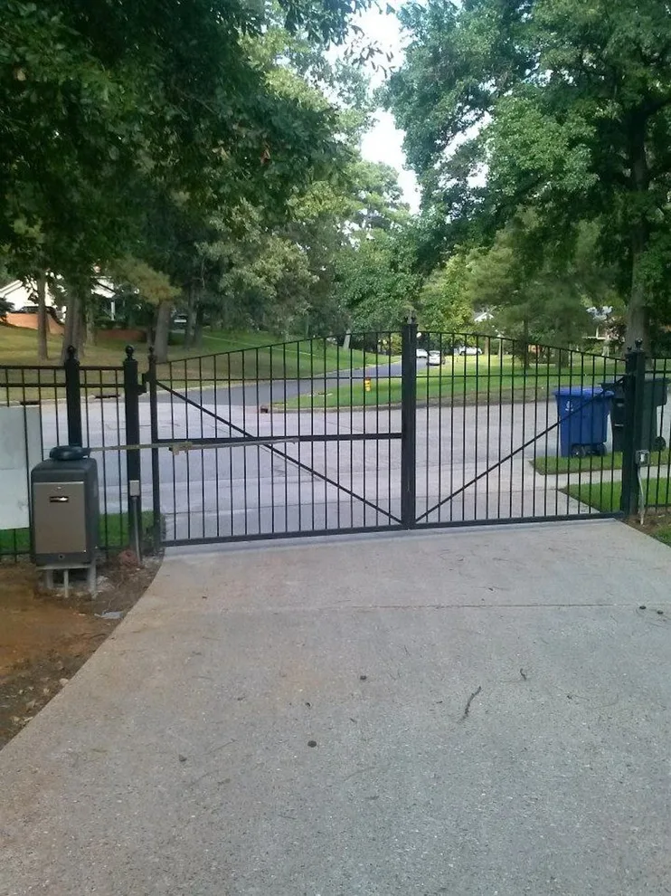 Gonzalez Fence & Iron - Photo 13
