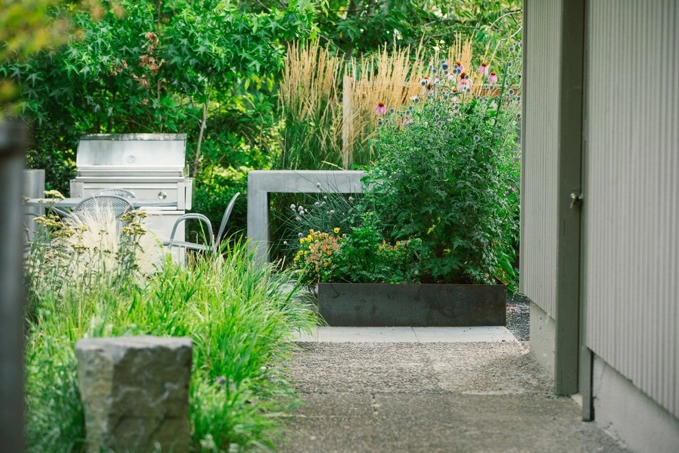 Lush Contemporary by The Figure Ground Studio, LLC - Photo 2