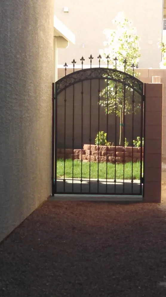 Divine About The Fence - Photo 9