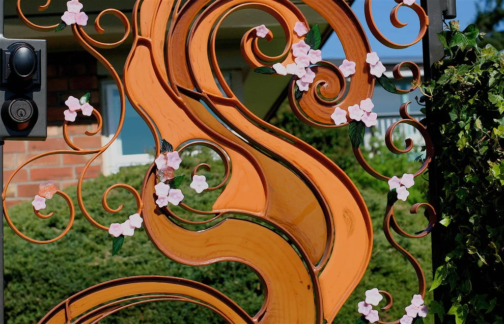 Sakura Tree Garden Entrance by Carbon & Sand - Photo 2
