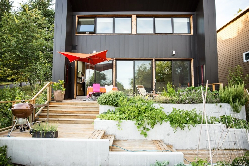 Full Plane Passive House by The Figure Ground Studio, LLC - Photo 5