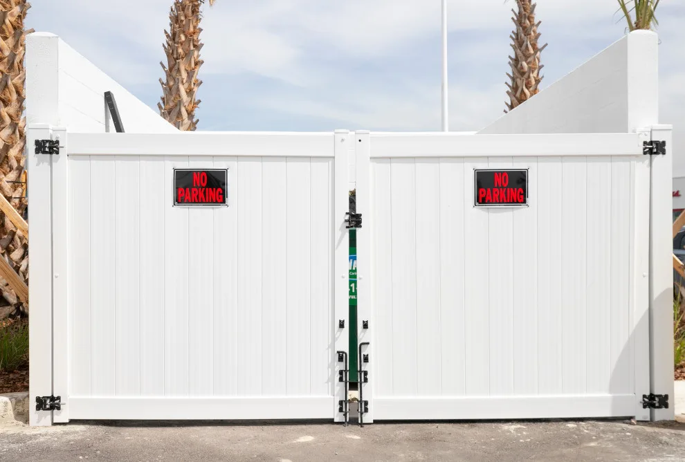 Lakewood Ranch Veterinary Clinic by Freedom Fence & Aluminum - Photo 3