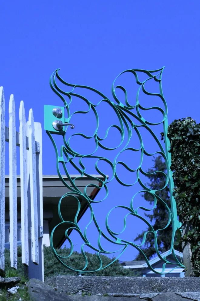 Foliage Entrance Gate by Carbon & Sand - Photo 3