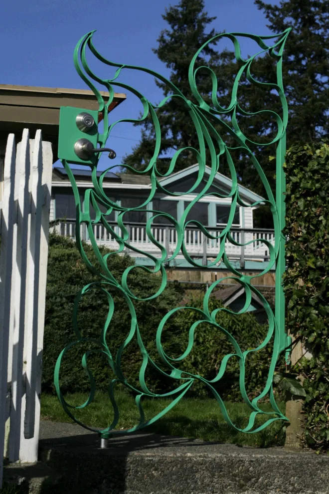 Foliage Entrance Gate by Carbon & Sand - Photo 2
