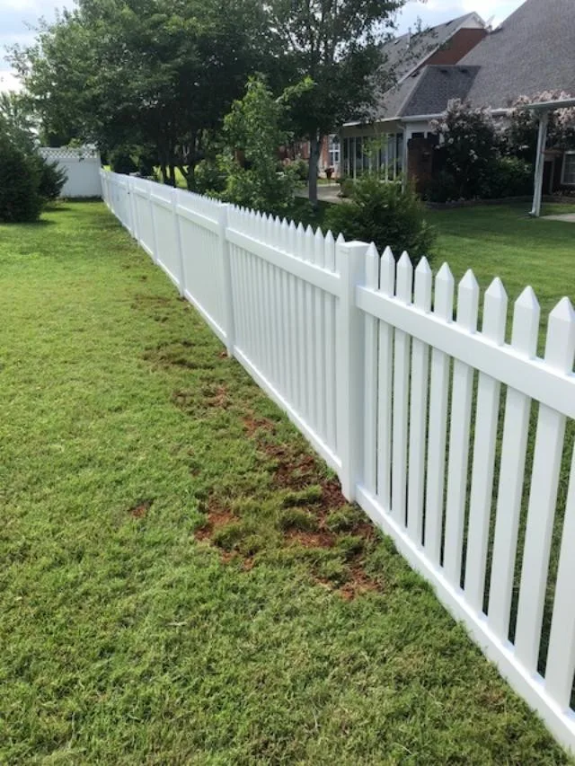Bigfoot Fence Company - Photo 2