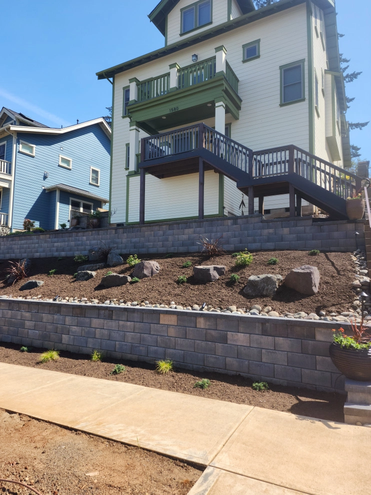 Precipitous Slope Treatment by The Garden Angels Landscape Design & Consulting - Photo 3