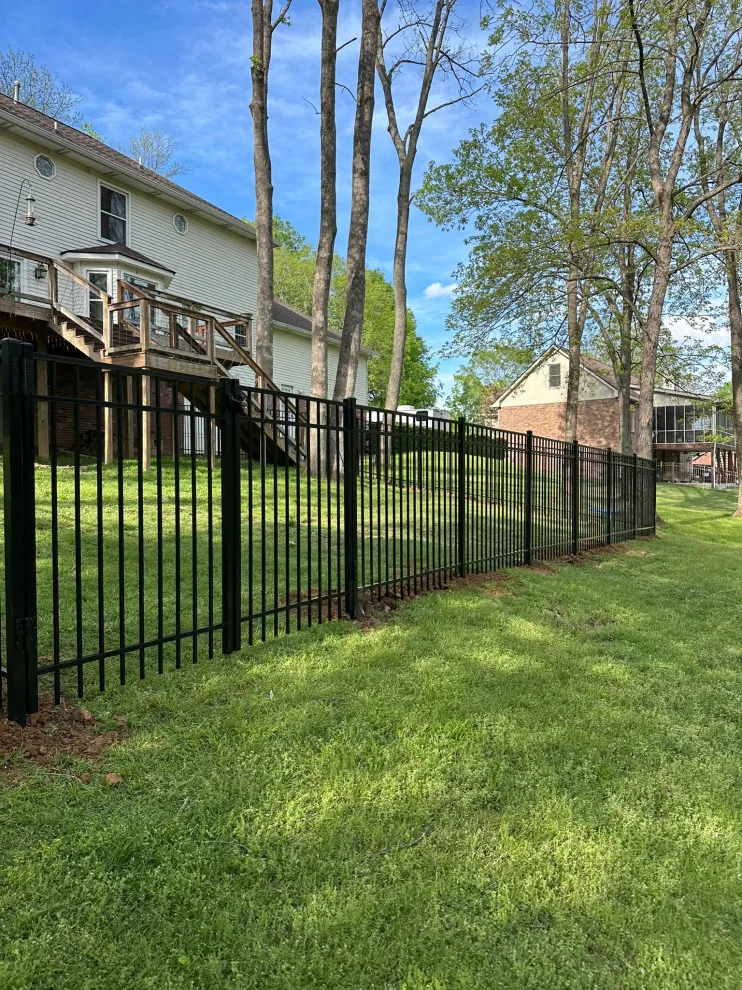 Morales Fence Installation & Repair - Photo 4