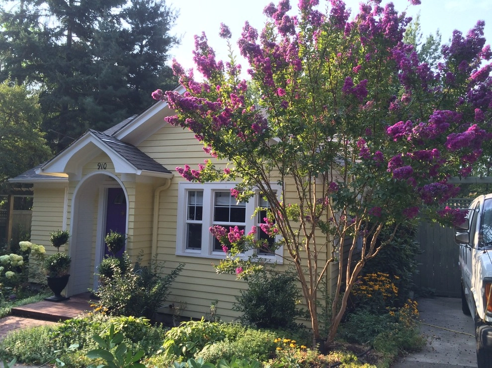 Madrona Pocket - A Designer's Display Garden by The Garden Angels Landscape Design & Consulting - Photo 4