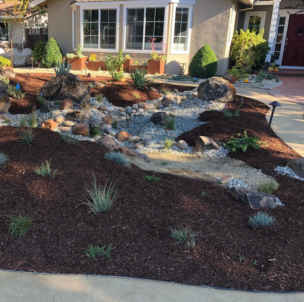 Featured Projects by Bay Maples Wild California Gardens - Photo 17