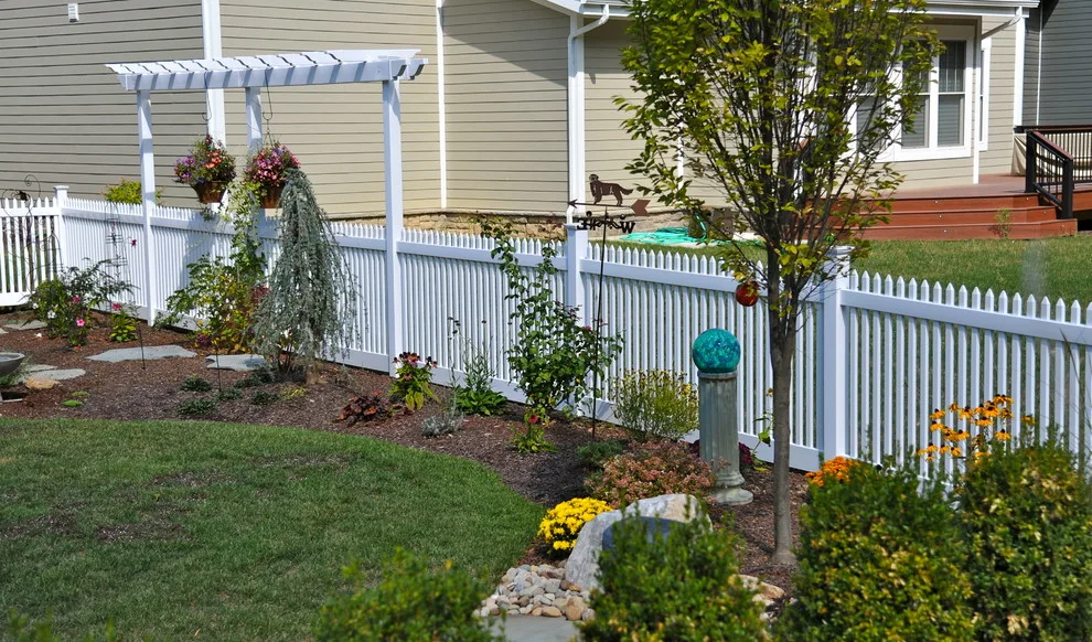 Exterior Decoration by Penn Fencing Inc - Photo 13