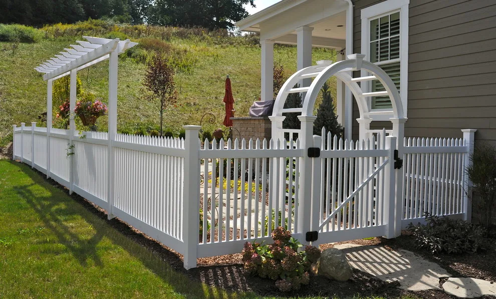 Exterior Decoration by Penn Fencing Inc - Photo 22