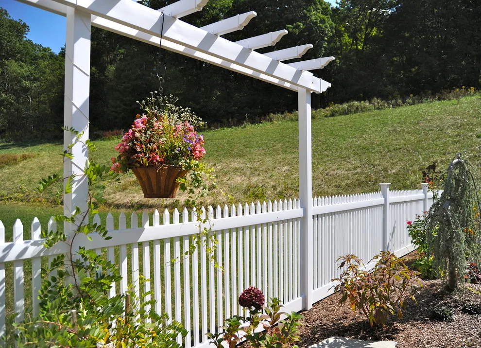 Exterior Decoration by Penn Fencing Inc - Photo 2
