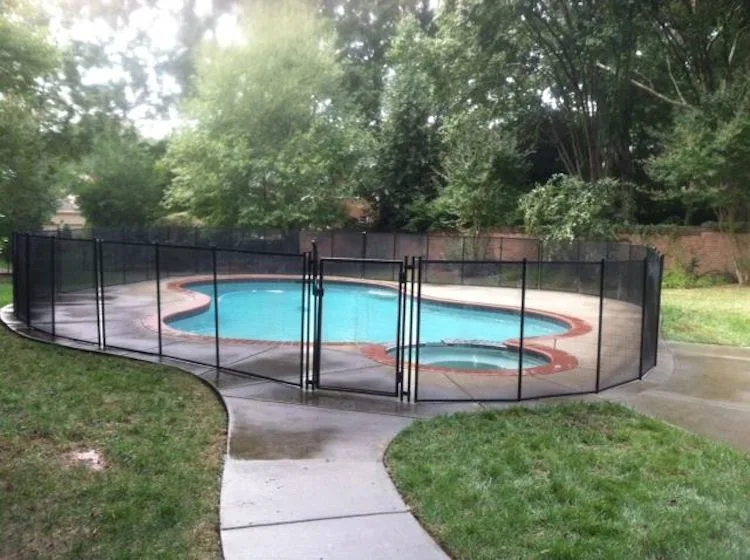 Carolina Wood Fence - Photo 5