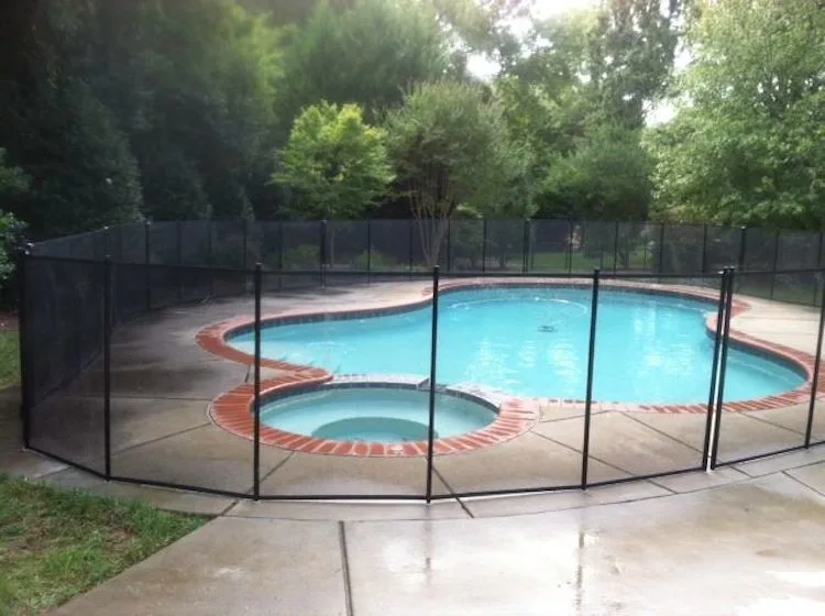 Carolina Wood Fence - Photo 4