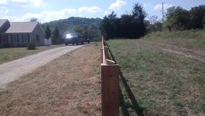 Royal Fence - Photo 11
