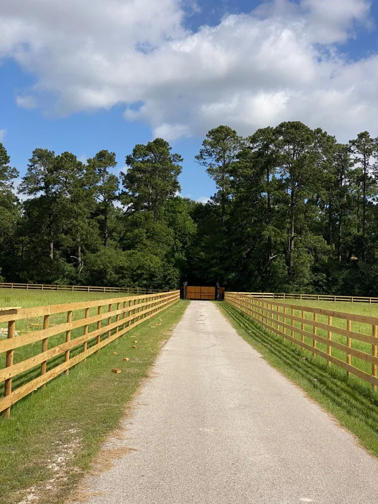 Ranch Barrier and Estate Entrance by My Garage And Gates - Photo 15